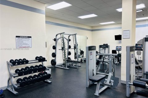 Copropriété à vendre à Miami Beach, Floride: 2 chambres, 164.99 m2 № 2036117 - photo 15