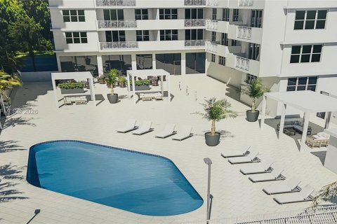 Condo à Miami Beach, Floride, 2 chambres  № 2036117