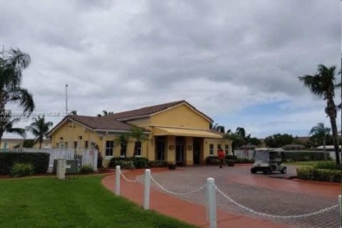 Condo in Florida City, Florida, 3 bedrooms  № 1958197 - photo 3