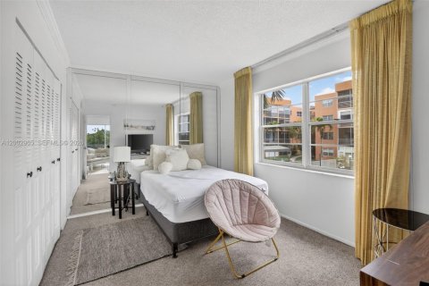 Купить кондоминиум в Санрайз, Флорида 2 спальни, 171.68м2, № 2066688 - фото 19