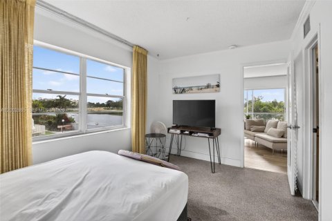 Купить кондоминиум в Санрайз, Флорида 2 спальни, 171.68м2, № 2066688 - фото 18