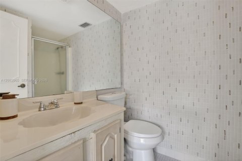 Купить кондоминиум в Санрайз, Флорида 2 спальни, 171.68м2, № 2066688 - фото 20