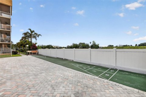 Купить кондоминиум в Санрайз, Флорида 2 спальни, 171.68м2, № 2066688 - фото 28