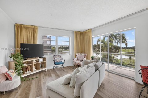 Купить кондоминиум в Санрайз, Флорида 2 спальни, 171.68м2, № 2066688 - фото 11