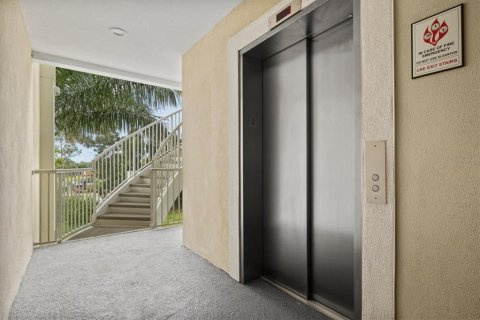 Copropriété à vendre à Bradenton, Floride: 2 chambres, 153.29 m2 № 1911510 - photo 8