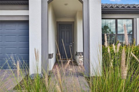 House in MAGNOLIA RANCH in Bradenton, Florida 4 bedrooms, 171.87 sq.m. № 1845267 - photo 5