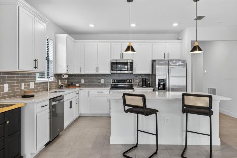 House in MAGNOLIA RANCH in Bradenton, Florida 4 bedrooms, 171.87 sq.m. № 1845267 - photo 10