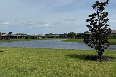House in MAGNOLIA RANCH in Bradenton, Florida 4 bedrooms, 171.87 sq.m. № 1845267 - photo 4