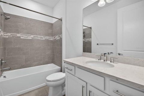 House in MAGNOLIA RANCH in Bradenton, Florida 4 bedrooms, 171.87 sq.m. № 1845267 - photo 30