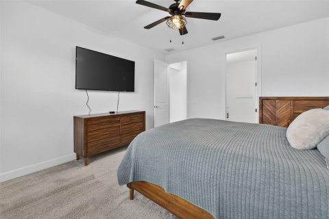 House in MAGNOLIA RANCH in Bradenton, Florida 4 bedrooms, 171.87 sq.m. № 1845267 - photo 19