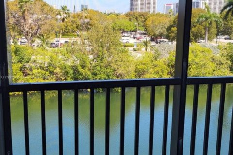 Condo in Aventura, Florida, 2 bedrooms  № 1588218 - photo 2