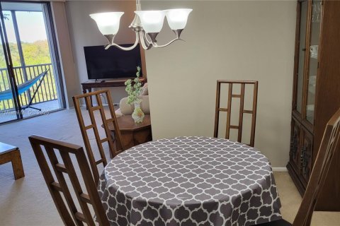 Condo in Aventura, Florida, 2 bedrooms  № 1588218 - photo 19
