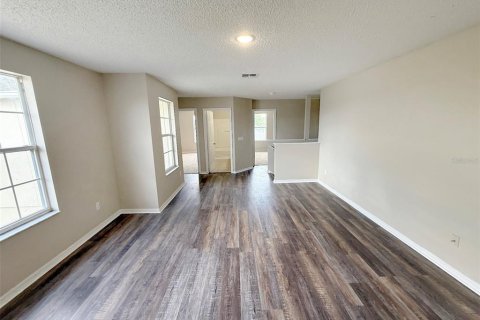 Casa en venta en Orlando, Florida, 6 dormitorios, 328.04 m2 № 1659185 - foto 3