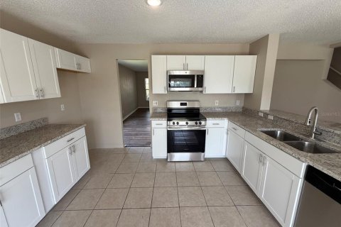 Casa en venta en Orlando, Florida, 6 dormitorios, 328.04 m2 № 1659185 - foto 22