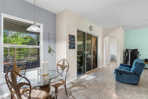 Casa en venta en Deltona, Florida, 4 dormitorios, 212.93 m2 № 2385766 - foto 2