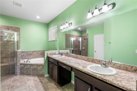 Casa en venta en Deltona, Florida, 4 dormitorios, 212.93 m2 № 2385766 - foto 26