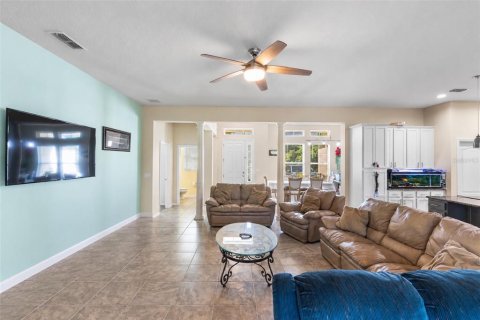 Casa en venta en Deltona, Florida, 4 dormitorios, 212.93 m2 № 2385766 - foto 6