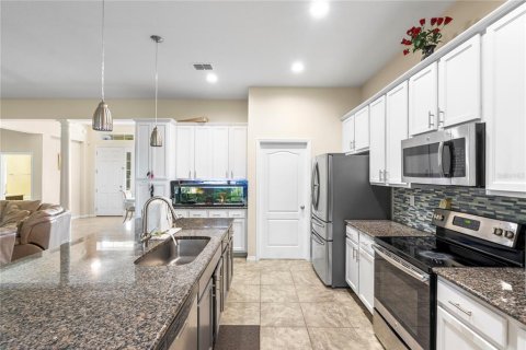 Casa en venta en Deltona, Florida, 4 dormitorios, 212.93 m2 № 2385766 - foto 13
