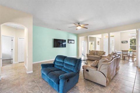 Casa en venta en Deltona, Florida, 4 dormitorios, 212.93 m2 № 2385766 - foto 8