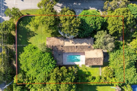 Casa en Pinecrest, Florida 3 dormitorios, 299.42 m2 № 2017377