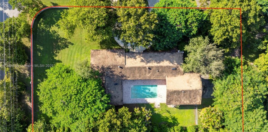 Villa ou maison à Pinecrest, Floride 3 chambres, 299.42 m2 № 2017377
