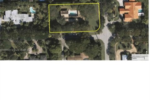 Villa ou maison à vendre à Pinecrest, Floride: 3 chambres, 299.42 m2 № 2017377 - photo 2