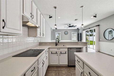 Casa en venta en Land O' Lakes, Florida, 4 dormitorios, 233.93 m2 № 1907743 - foto 16
