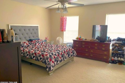 Commercial property in Palm Coast, Florida 4 bedrooms, 240.43 sq.m. № 1688025 - photo 22