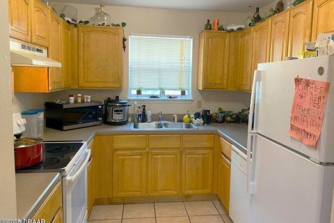 Commercial property in Palm Coast, Florida 4 bedrooms, 240.43 sq.m. № 1688025 - photo 15