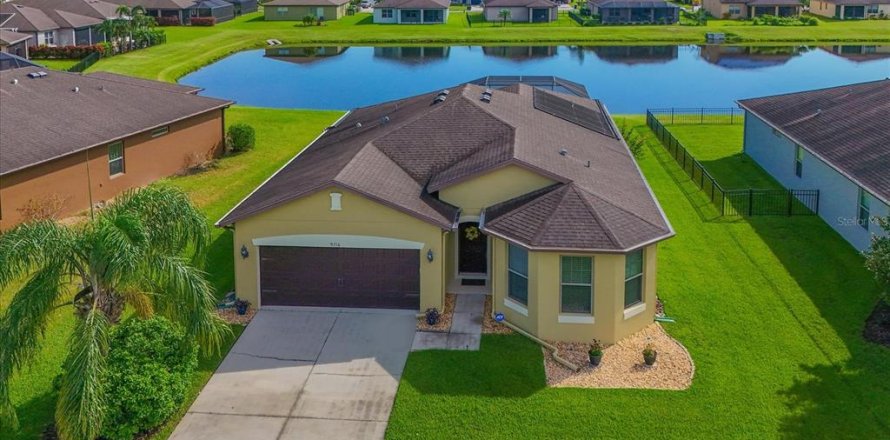 House in Parrish, Florida 3 bedrooms, 154.59 sq.m. № 1835735