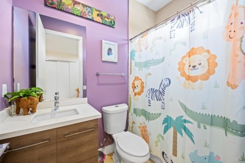 Adosado en venta en Miami, Florida, 3 dormitorios, 221.2 m2 № 2187115 - foto 22
