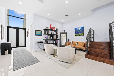Adosado en venta en Miami, Florida, 3 dormitorios, 221.2 m2 № 2187115 - foto 4