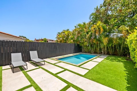Adosado en venta en Miami, Florida, 3 dormitorios, 221.2 m2 № 2187115 - foto 13