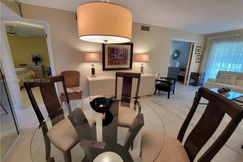 Condo in Lauderhill, Florida, 2 bedrooms № 2051724 - photo 13