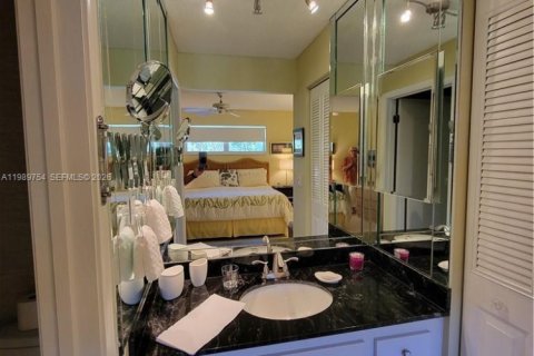 Condo in Lauderhill, Florida, 2 bedrooms № 2051724 - photo 20