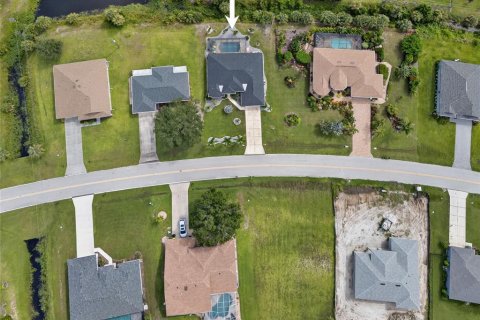 House in Punta Gorda, Florida 3 bedrooms, 165.37 sq.m. № 1903048 - photo 30