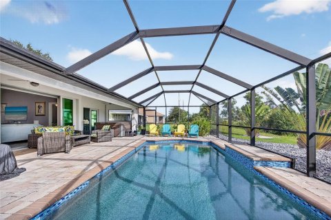 House in Punta Gorda, Florida 3 bedrooms, 165.37 sq.m. № 1903048 - photo 23