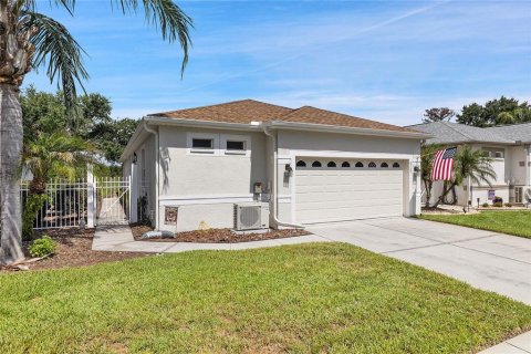 Villa ou maison à vendre à Land O' Lakes, Floride: 3 chambres, 156.82 m2 № 2211046 - photo 3