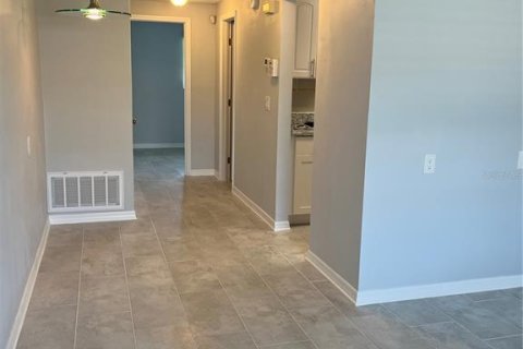 Casa en venta en New Port Richey, Florida, 2 dormitorios, 67.08 m2 № 1848578 - foto 5