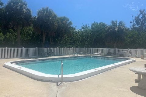 Casa en venta en New Port Richey, Florida, 2 dormitorios, 67.08 m2 № 1848578 - foto 21