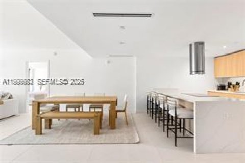 Condominio en alquiler en Bay Harbor Islands, Florida, 2 dormitorios, 114.18 m2 № 2060982 - foto 26