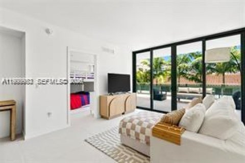 Condominio en alquiler en Bay Harbor Islands, Florida, 2 dormitorios, 114.18 m2 № 2060982 - foto 29