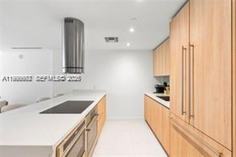 Condominio en alquiler en Bay Harbor Islands, Florida, 2 dormitorios, 114.18 m2 № 2060982 - foto 19