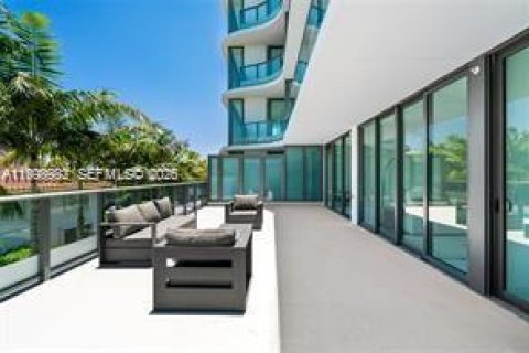 Condominio en alquiler en Bay Harbor Islands, Florida, 2 dormitorios, 114.18 m2 № 2060982 - foto 9