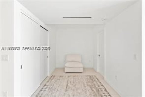 Condominio en alquiler en Bay Harbor Islands, Florida, 2 dormitorios, 114.18 m2 № 2060982 - foto 22