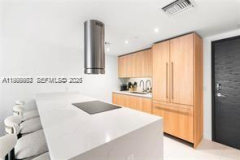 Condominio en alquiler en Bay Harbor Islands, Florida, 2 dormitorios, 114.18 m2 № 2060982 - foto 18