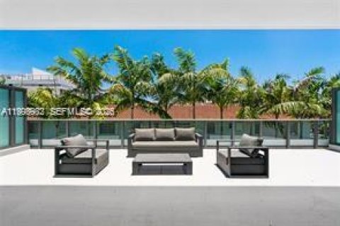 Condominio en alquiler en Bay Harbor Islands, Florida, 2 dormitorios, 114.18 m2 № 2060982 - foto 4