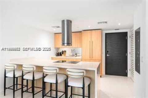 Condominio en alquiler en Bay Harbor Islands, Florida, 2 dormitorios, 114.18 m2 № 2060982 - foto 20