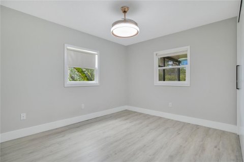 House in Sanford, Florida 3 bedrooms, 125.98 sq.m. № 1904429 - photo 6
