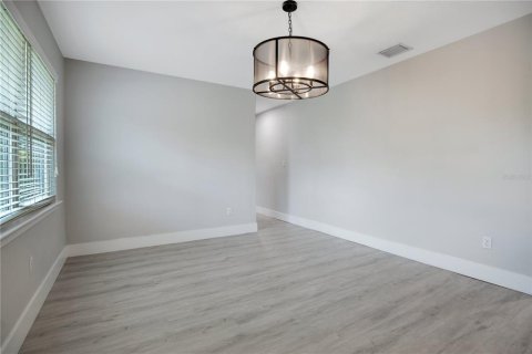 House in Sanford, Florida 3 bedrooms, 125.98 sq.m. № 1904429 - photo 4
